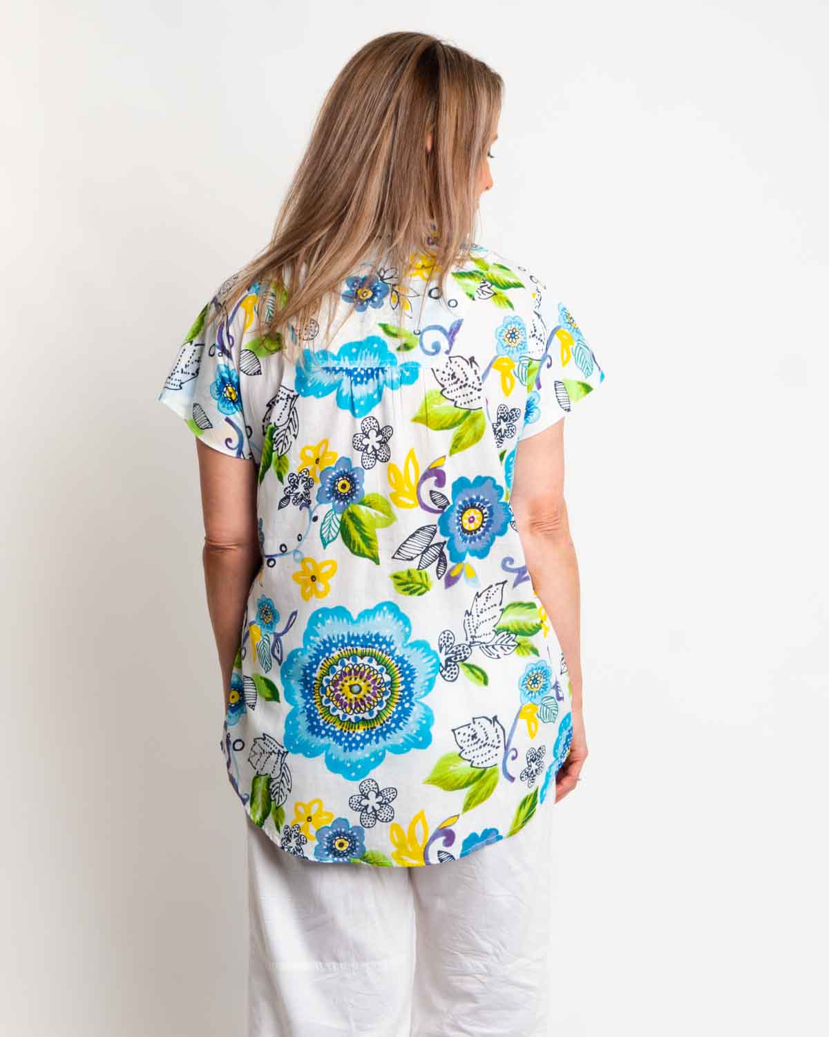 Magnetic Cap Sleeve Shirt in White Floral
