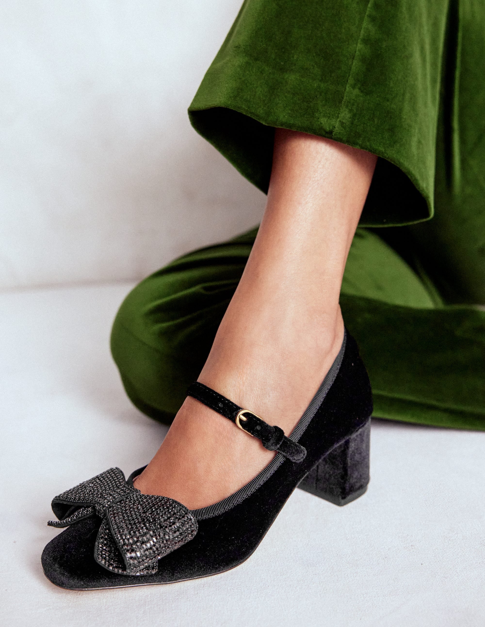Embellished Bow Block Heels-Black