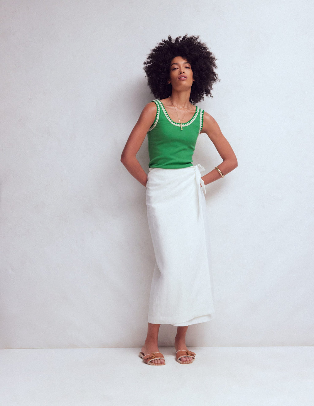 Maddie Trim Detail Vest-Shamrock Green