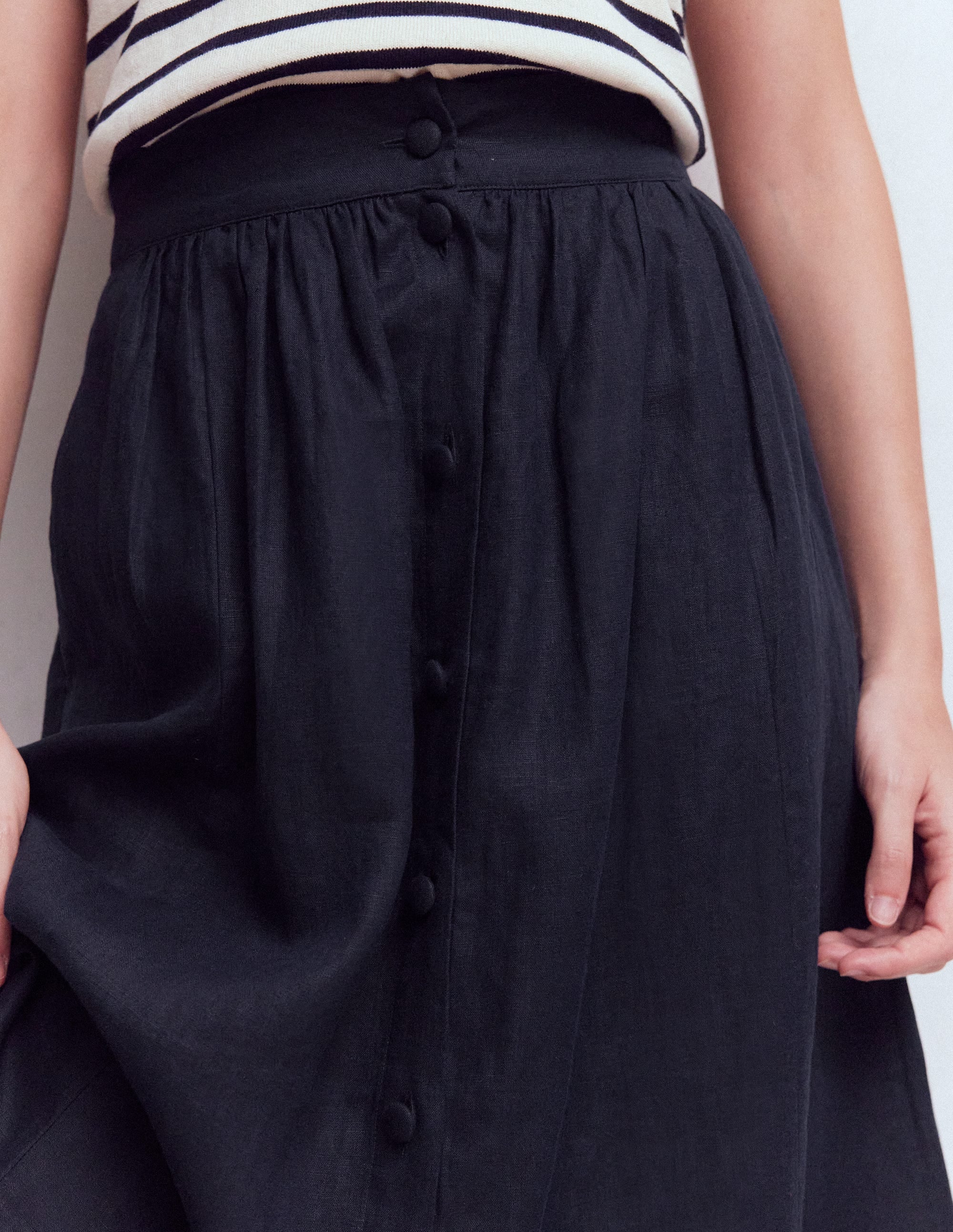 Emma Linen Maxi Skirt-Navy