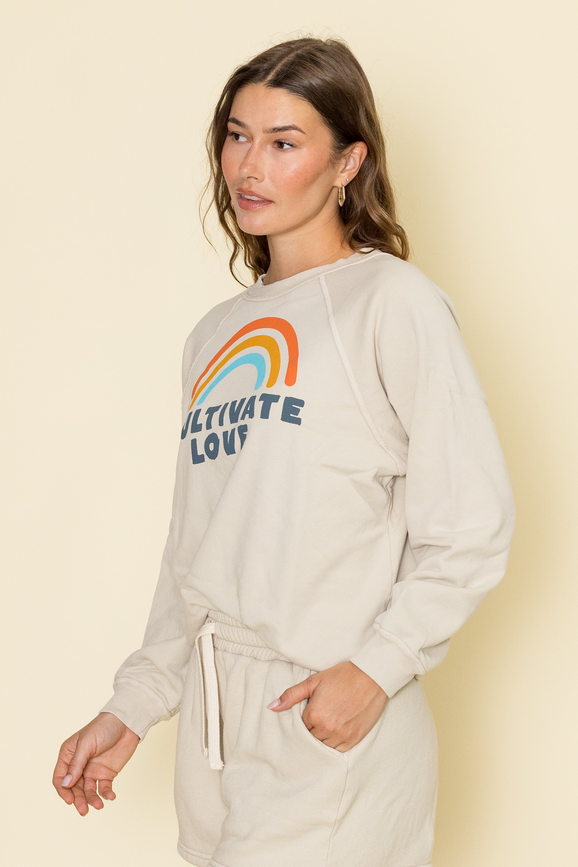 Cultivate Love Pullover
