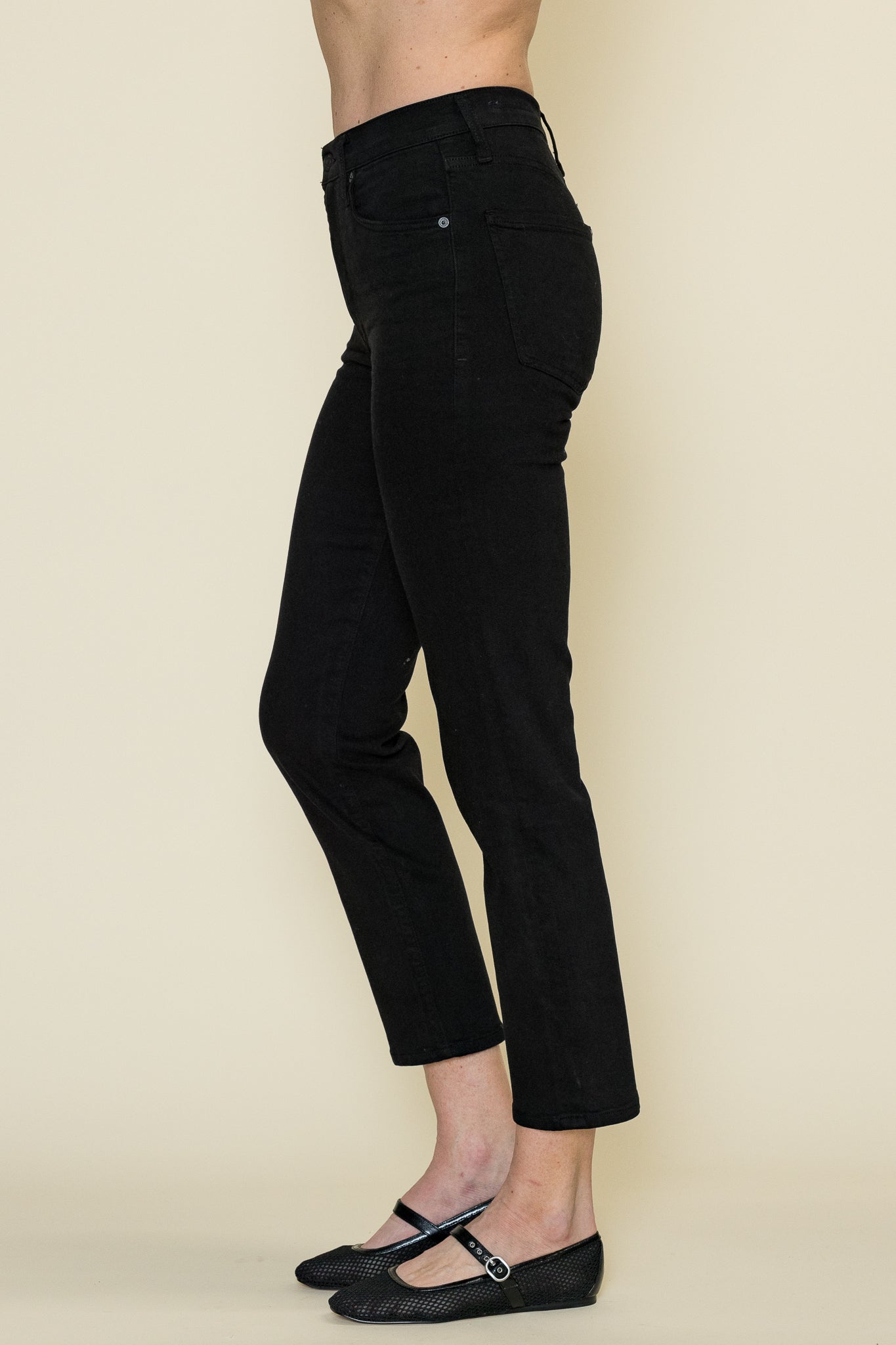 Caia Straight in Plush Black