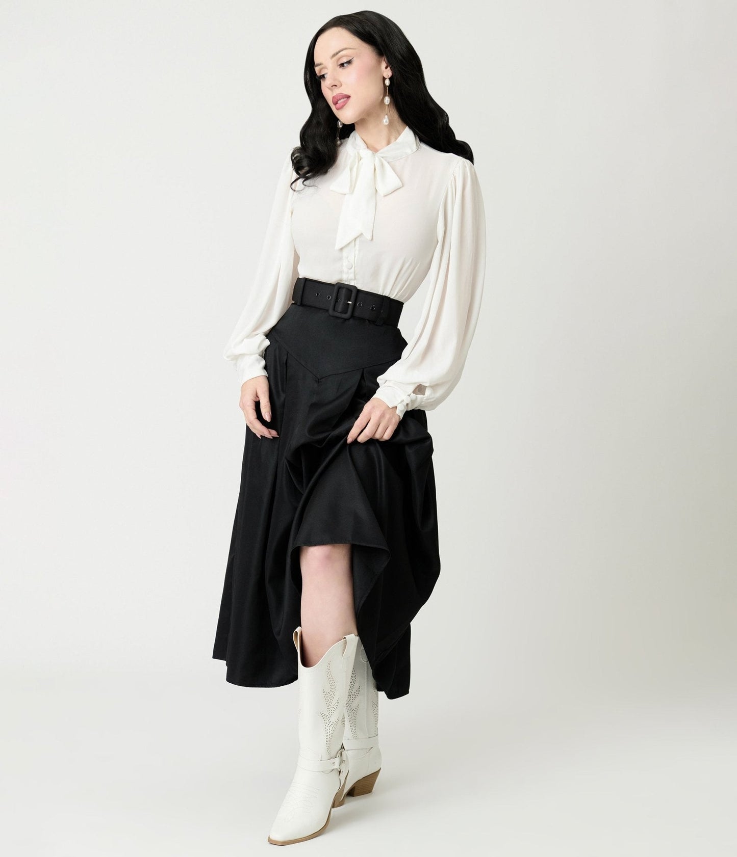 Unique Vintage Black Midi Skirt